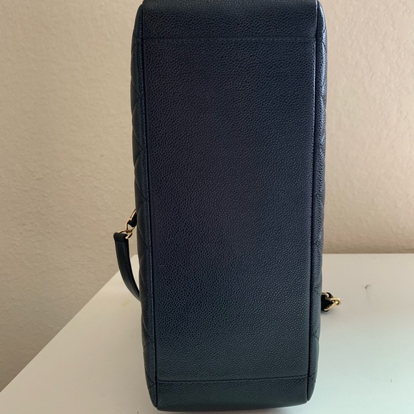 ❌SOLD❌ 💯%Authentic Chanel GST caviar Leather - Picture 4 of 8